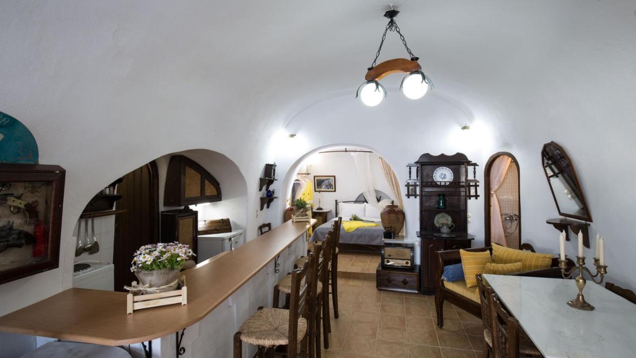 Mylopetres Traditional Houses Finikia Иа Екстериор снимка